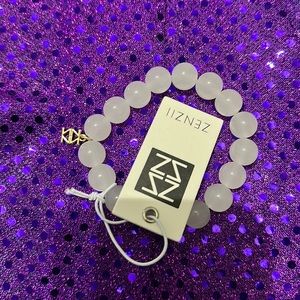 White glass beads bracelet